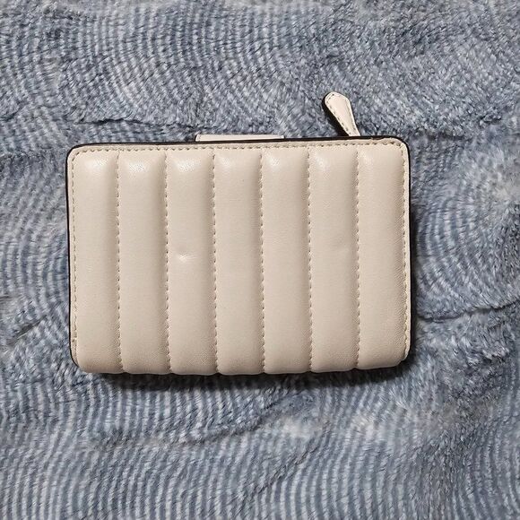 Coach Medium Corner Zip wallet with linear quilting in white nappa leather - Picture 2 of 6